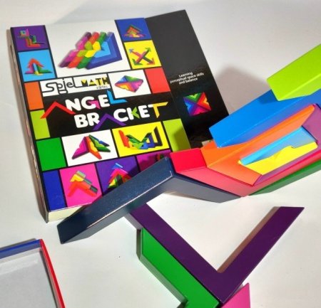 لعبة الأشكال الزاوية